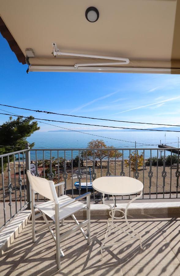 East & West Seaside Apartments Gialtra Exterior foto