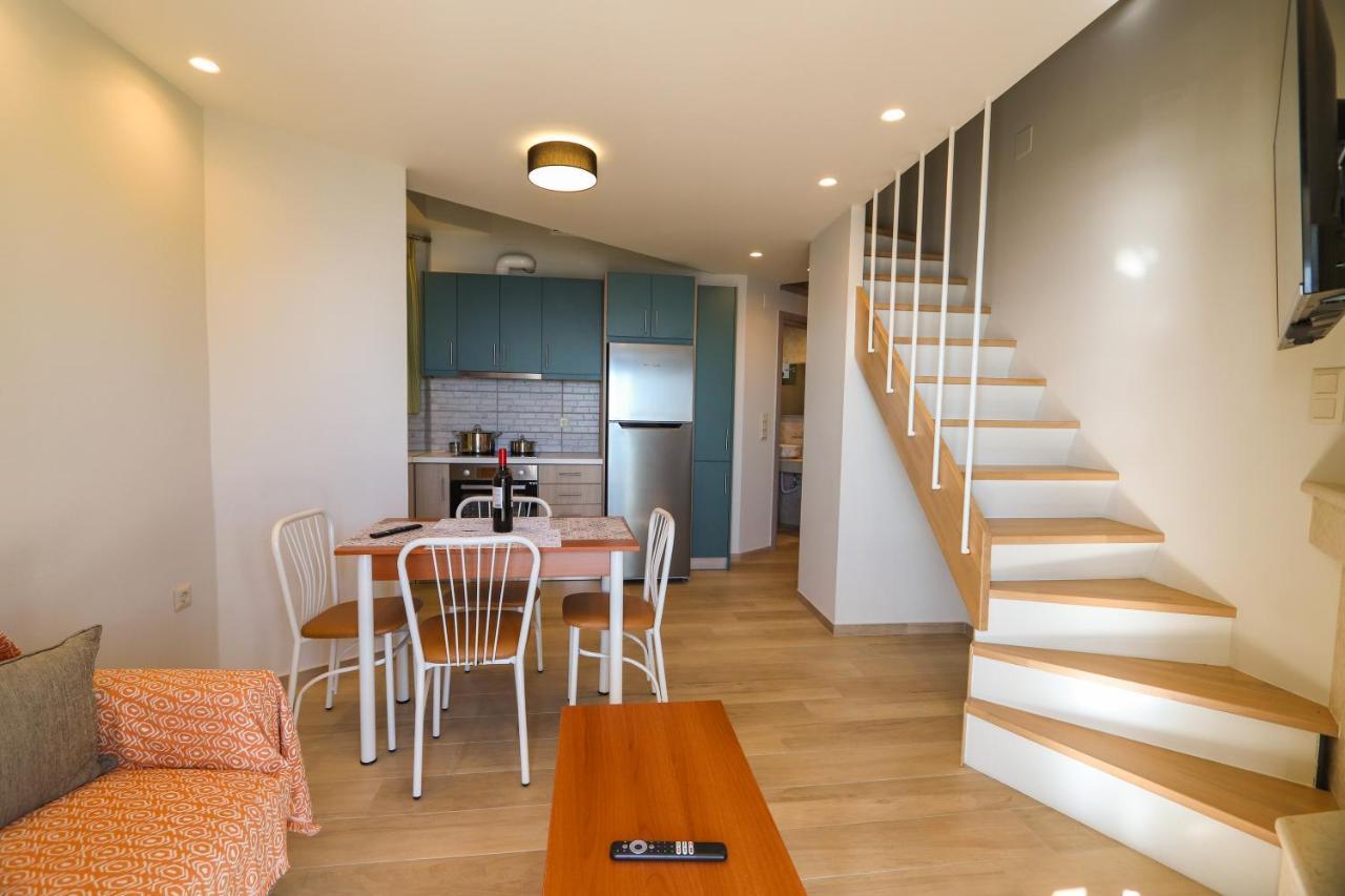 East & West Seaside Apartments Gialtra Exterior foto