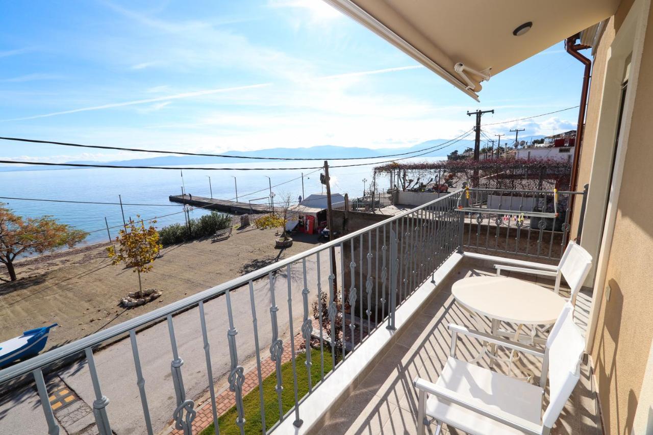 East & West Seaside Apartments Gialtra Exterior foto