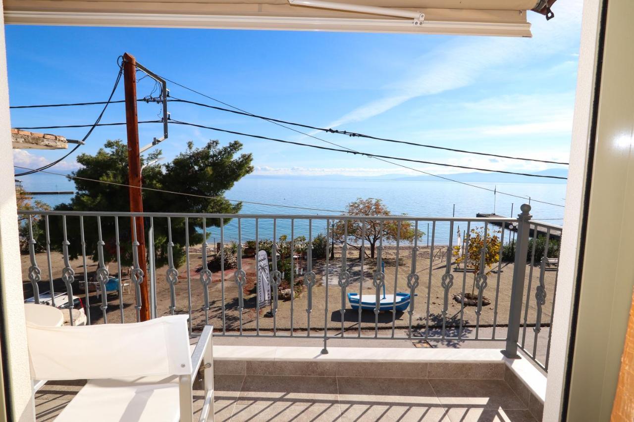 East & West Seaside Apartments Gialtra Exterior foto