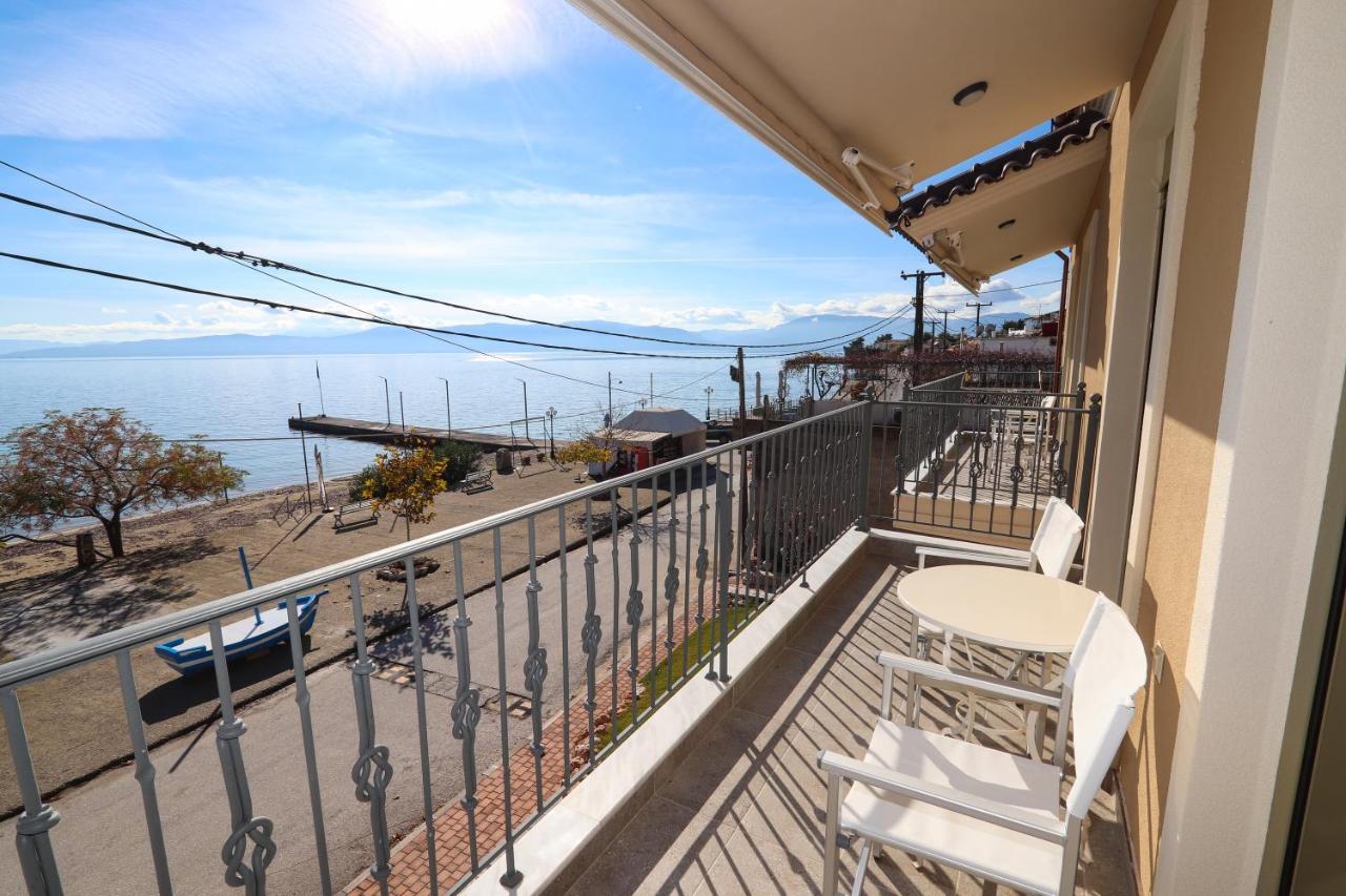 East & West Seaside Apartments Gialtra Exterior foto