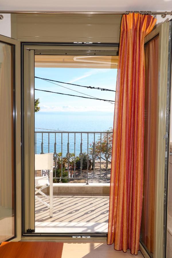 East & West Seaside Apartments Gialtra Exterior foto